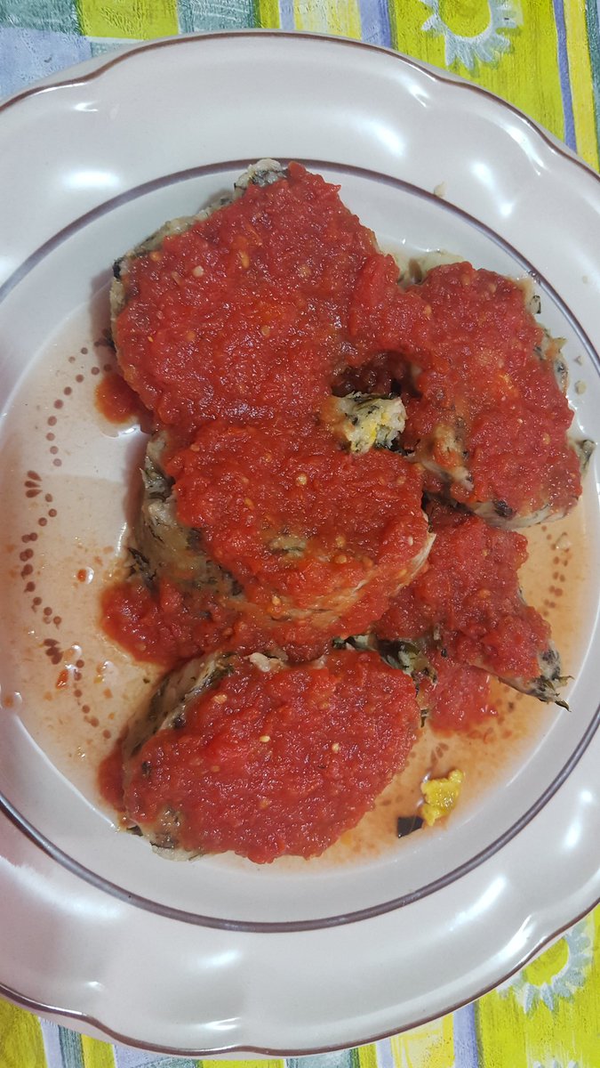 LaraGirl7's tweet photo. @jadedios Buen provecho!!!! Usted con su tamal de #MasaColada y yo desayunando un #BrazoDeReina #Yucatán delicias que nos da la gastronomía regional 😋🤗. Tenga un #FelizDomingo https://t.co/GsmqugbUoV