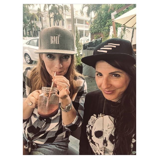 CRLwrites's tweet image. Brunching with my girl in Key West. #kwswf #bmi ift.tt/2rExI2Q