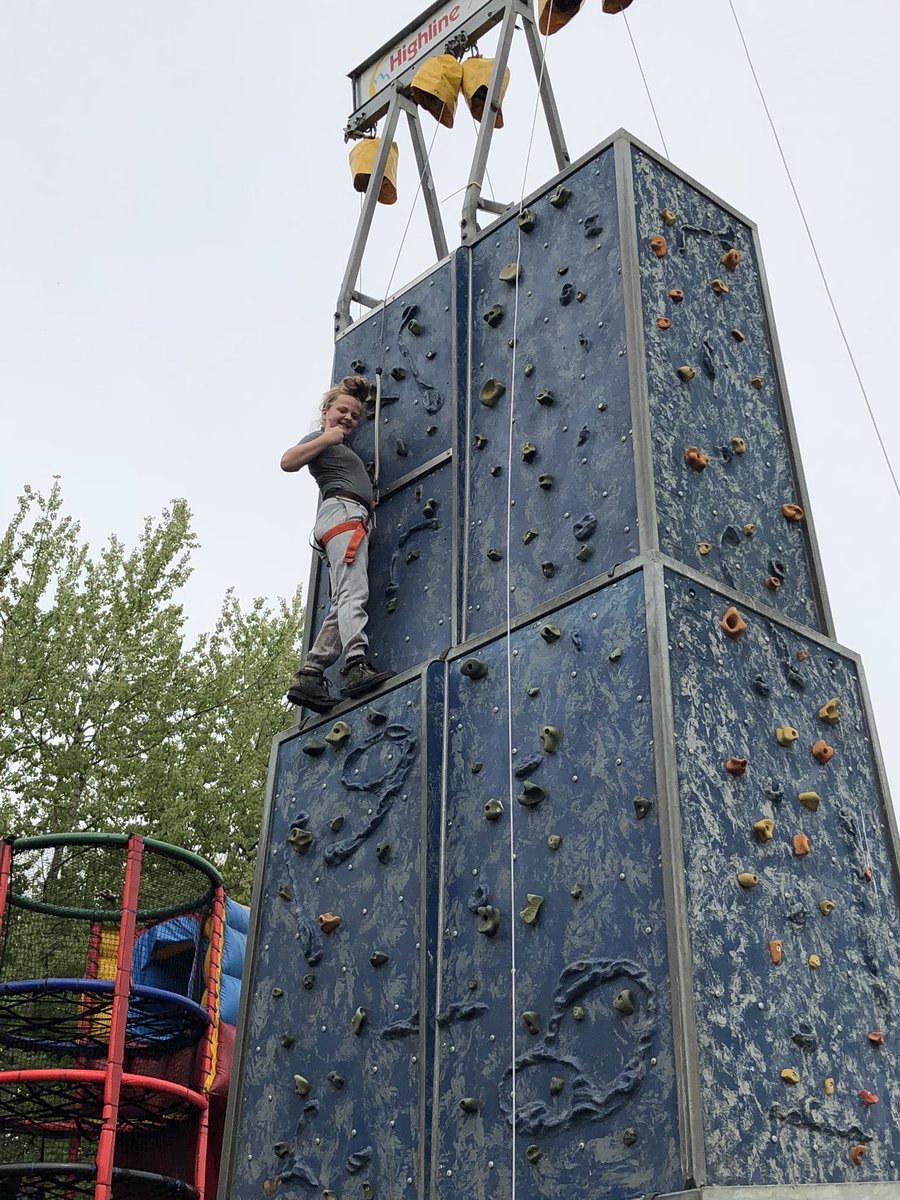 8thCovScouts's tweet photo. The 8th have had an amazing time at #ScoutVenture2018 huge thanks to @scotty_dooo and his team for organising it all! We had tons of fun #scout #CovScouts #iScout https://t.co/Ow5Vt33XY5