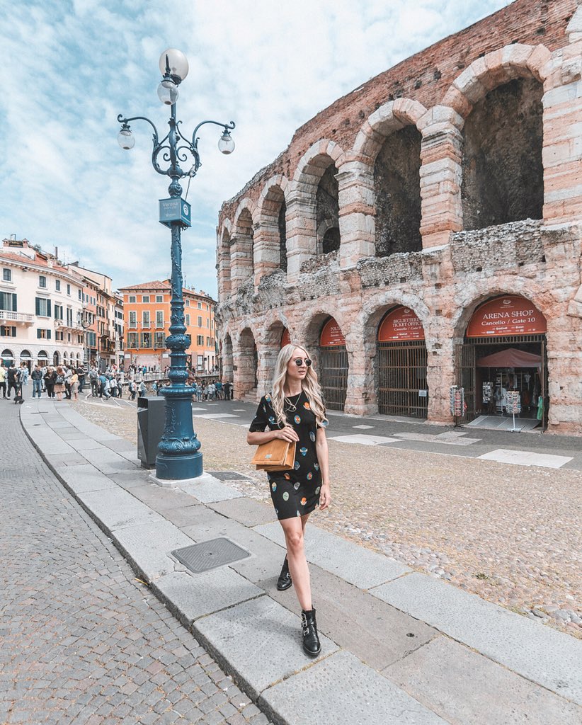 ChristineWedbrg's tweet photo. Did you know that there’s more amphitheaters in Italy beyond the famous Colosseum in Rome? 🙈 Yes it’s true, and one of them is located in beautiful Verona in Northern Italy 💕
⠀
#visitverona #visititaly #italia https://t.co/uBDkgDBoXE
