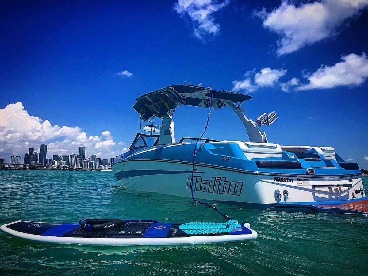 malibuboats's tweet photo. We’ve got the Sunday blues.. how ‘bout you? 😜 #thetruthisonthewater @miamiwakeacademy https://t.co/cbEq8p5NAX