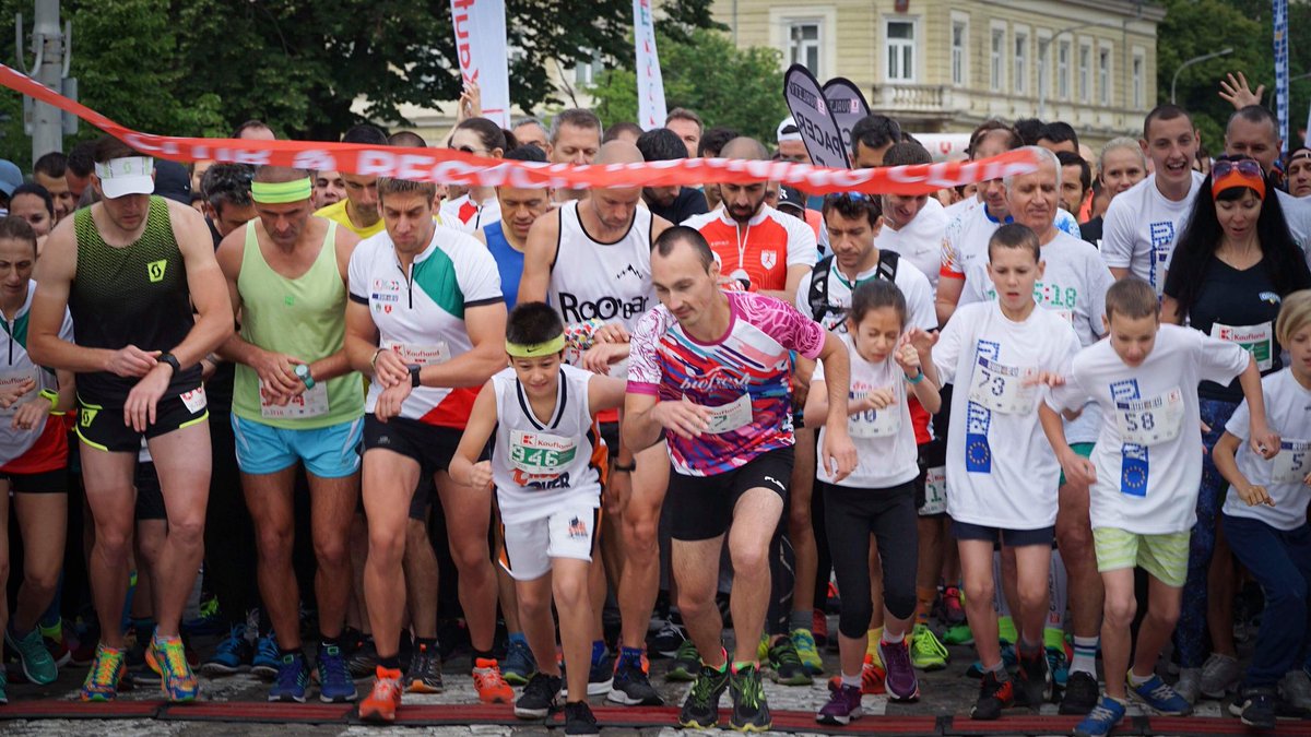 OgnianZlatev's tweet photo. #Run4EU was the Grand Finale of #EuropeDay events in @sofiagrad. Great teamwork @ECinBulgaria @EP_Bulgaria @EU2018BG @FandakovaY @LilyanaPavlova @EvaMaydell #SofiaHalfMarathon @elenko #ActiveLiving for #FutureofEurope 🇧🇬🇪🇺 https://t.co/MrgMYVapih