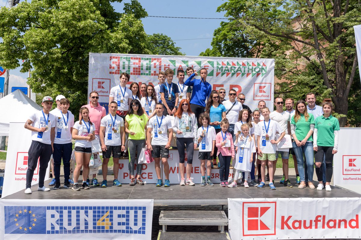 OgnianZlatev's tweet photo. #Run4EU was the Grand Finale of #EuropeDay events in @sofiagrad. Great teamwork @ECinBulgaria @EP_Bulgaria @EU2018BG @FandakovaY @LilyanaPavlova @EvaMaydell #SofiaHalfMarathon @elenko #ActiveLiving for #FutureofEurope 🇧🇬🇪🇺 https://t.co/MrgMYVapih