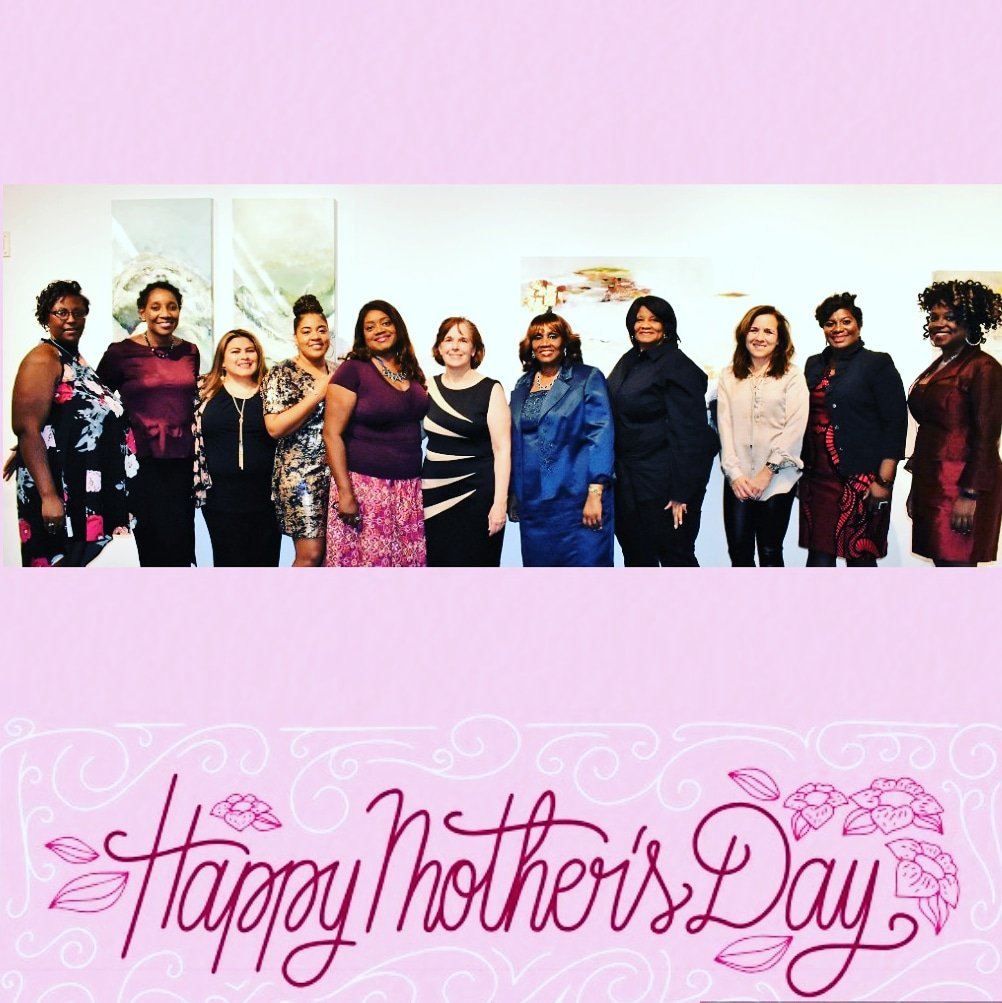 ymlafw's tweet photo. Honor your moms today... No $ Necessary!
#ymlafw moms are amazing... https://t.co/F7yTvDi3vN