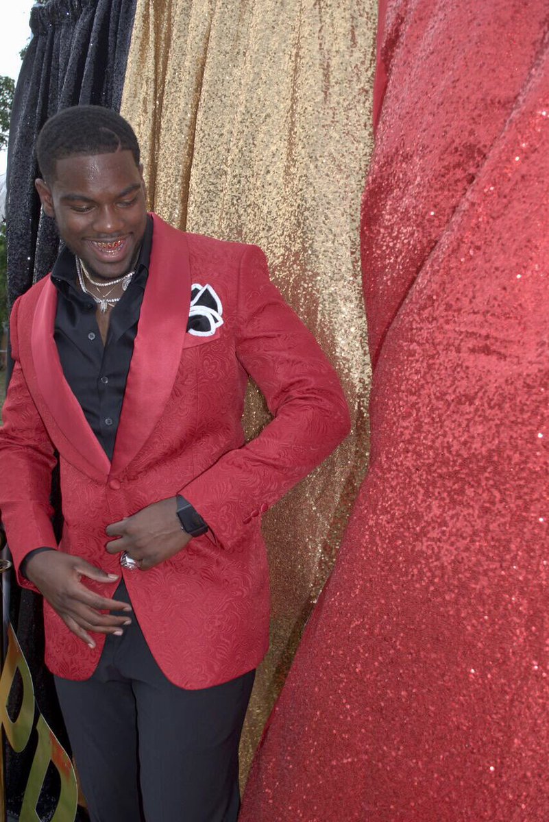 zachdixonjr's tweet image. So much flavor all these haters keep on dropping salt... 🥀💧💉🅱️ #RipMa #Prom2k18 #WestProm2k18 #HappyMothersDay ♥️