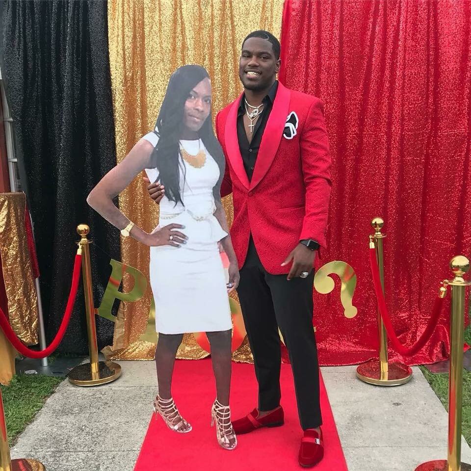 zachdixonjr's tweet image. So much flavor all these haters keep on dropping salt... 🥀💧💉🅱️ #RipMa #Prom2k18 #WestProm2k18 #HappyMothersDay ♥️