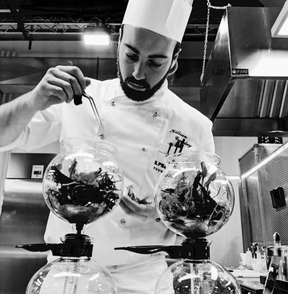 AniarGalway's tweet photo. Our Killian at S. Pellegrino Young Chef competition 2018.
The Grand Finale takes place tonight.
Good lucky @crowleykillian 

#spyc #sanpellegrino #finedininglovers #aniar #galway https://t.co/Ywe9xcQE1H