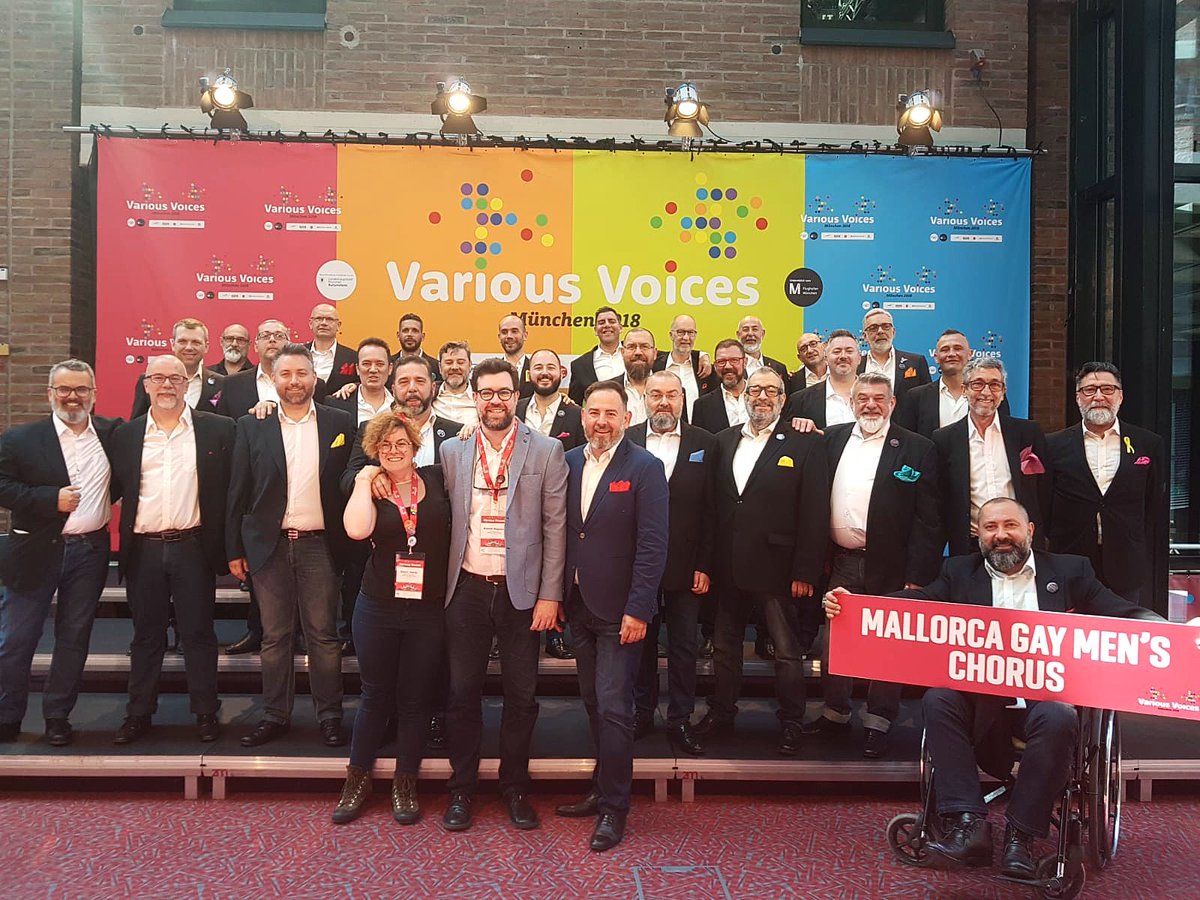 ¡Gracias a @variousvoices2018 por cinco inolvidables días!
Un gran festival, una organización impecable y un voluntariado maravilloso.
¡Nos vemos todos en cuatro años!
#vv2018 #vv2022 #palma #mallorca #munich #munchen #coro #choir #chorus #gay #lgtb #lgbt #love #friends