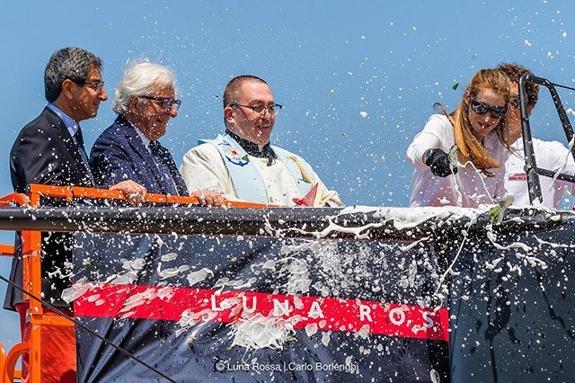 #lunarossa #tp52 #launchingevent #trieste #barcolana #americascup #pradacup #prada #2021 #sailing #yachting #yachtingphotography #seaphotos #studioborlenghi #marinephotography #seaphotography #varo #specialevent  twitter.com/carloborlenghi…