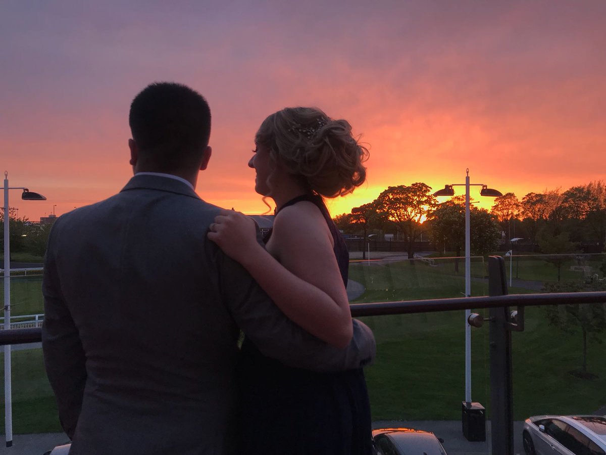 MissJonesRQT's tweet photo. 💑💍 #edgehillgradball https://t.co/CmAkoaG7YH