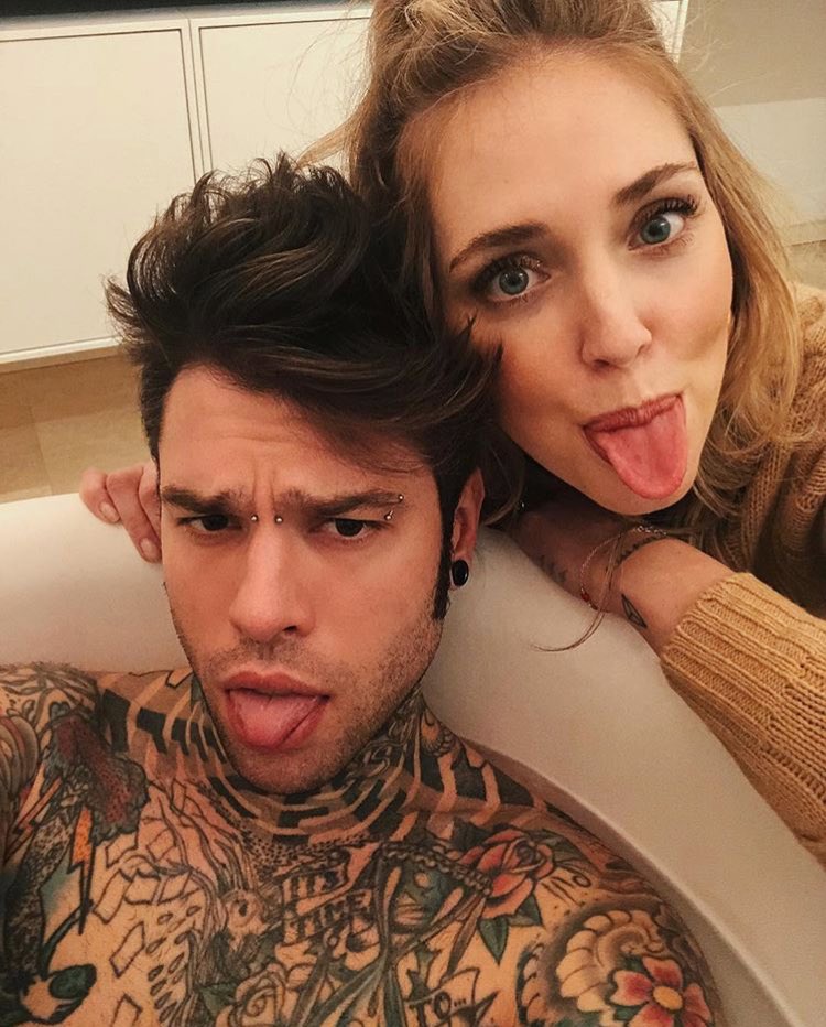 Feliz día de las madres para mi esposa. Siempre dando lo mejor por nuestros hijos. Te amo tanto mi amor 😍🌷