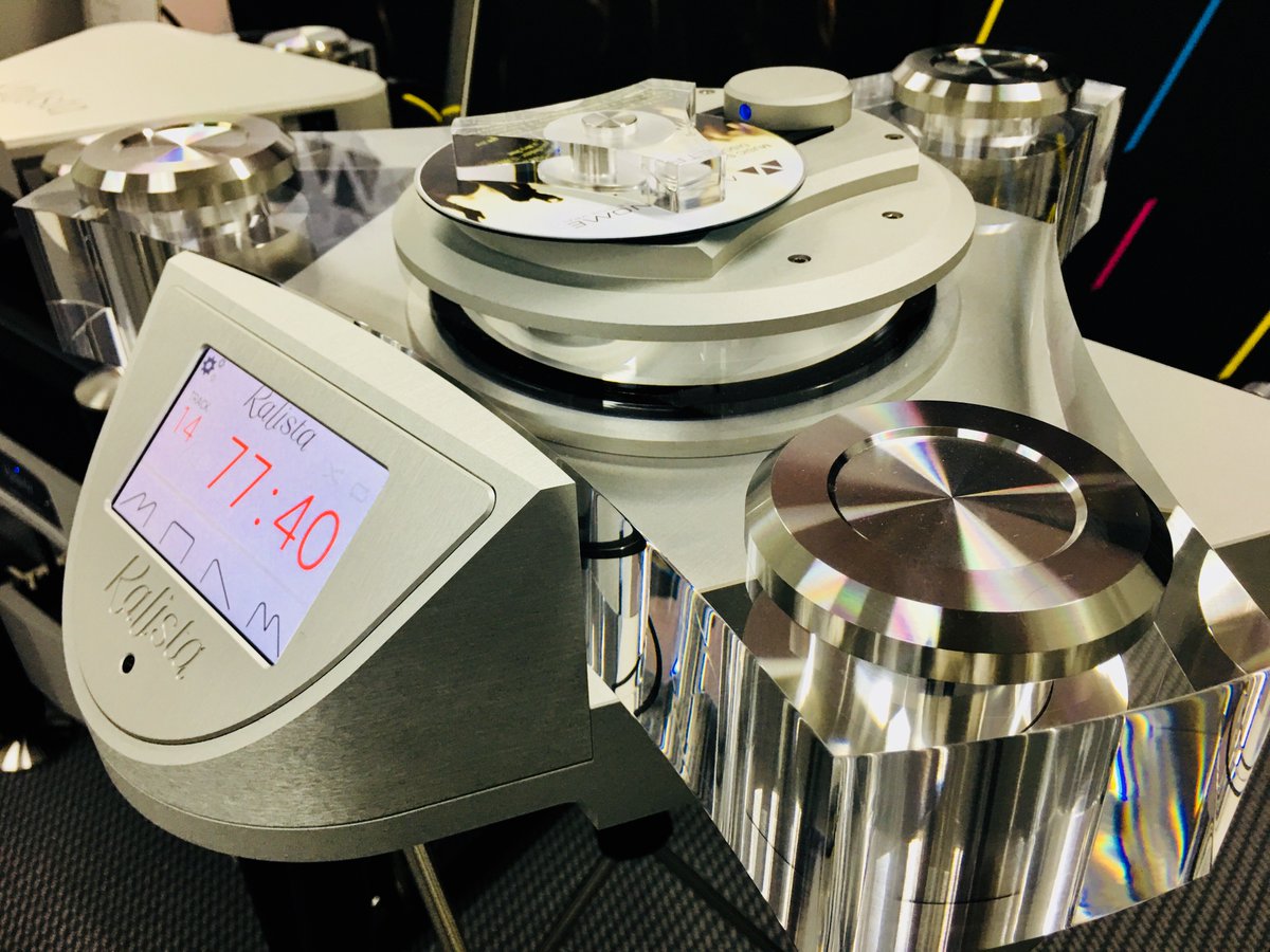 hashstar_pr's tweet photo. With its transport mech and electronics suspended by a sculpted acrylic structure, this is the stunning new Kalista DreamPlay ONE CD player.@metronometech @Absolute_Sounds #HighEnd2018 #munichhighend #hifi #audio #luxury https://t.co/jq2szkmL6N