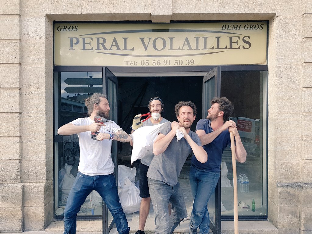 jeremieballarin's tweet photo. Bon ben on va ouvrir un café restaurant @WANTEDCOMMUNIT apparemment. https://t.co/wvBgFhZSk5