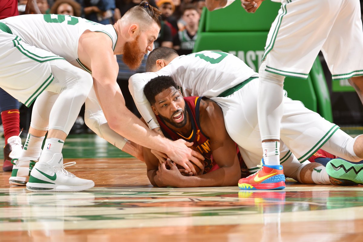 BR_NBA's tweet image. “Help us.”