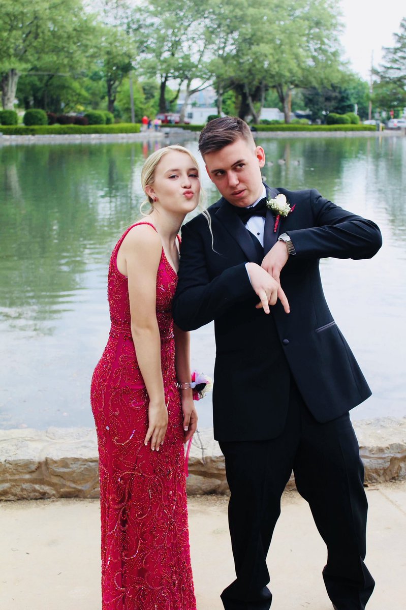 beccadavis29's tweet photo. My favorite people #prommm https://t.co/MKpY8uflNg