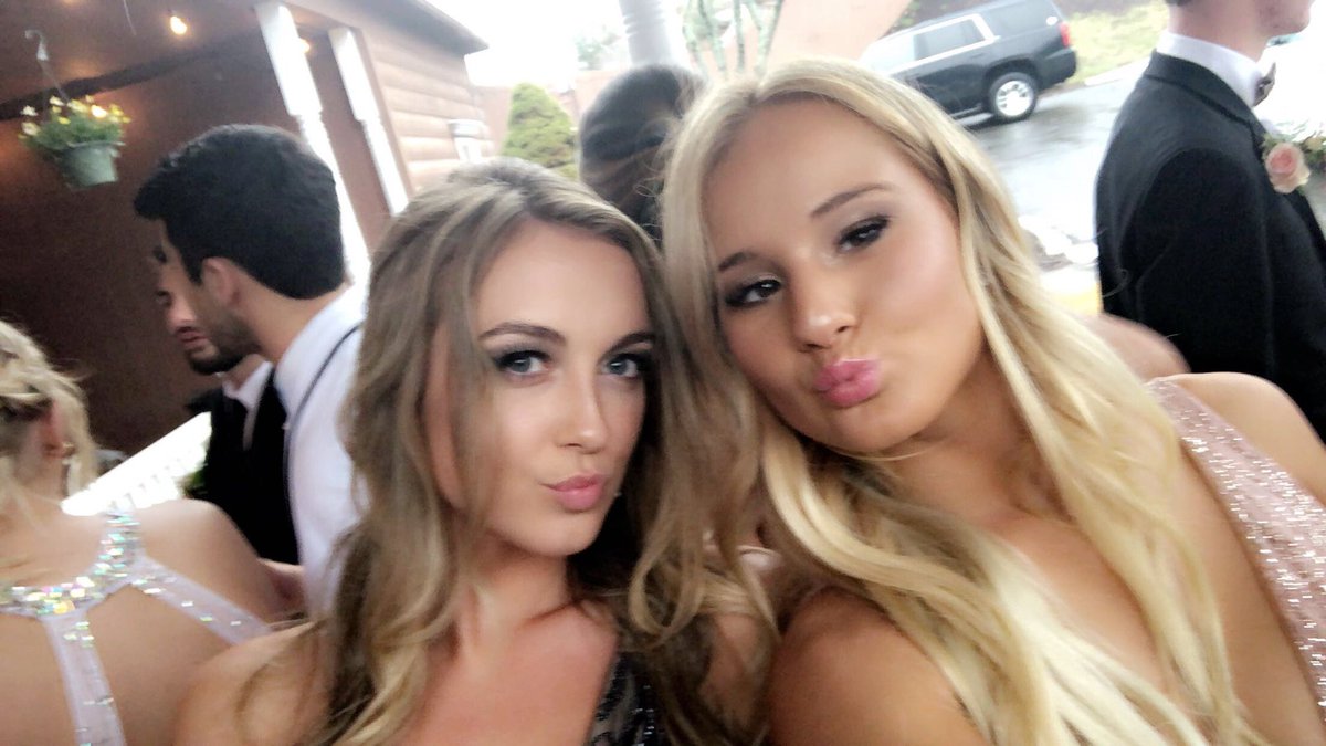 nicolemerc19's tweet photo. Happy birthday to my bestfriend thank u for everything wldnt know what I’d do w out you b  I️ love u forever 💗💕1️⃣8️⃣ @breawier https://t.co/05ljUIpdpi