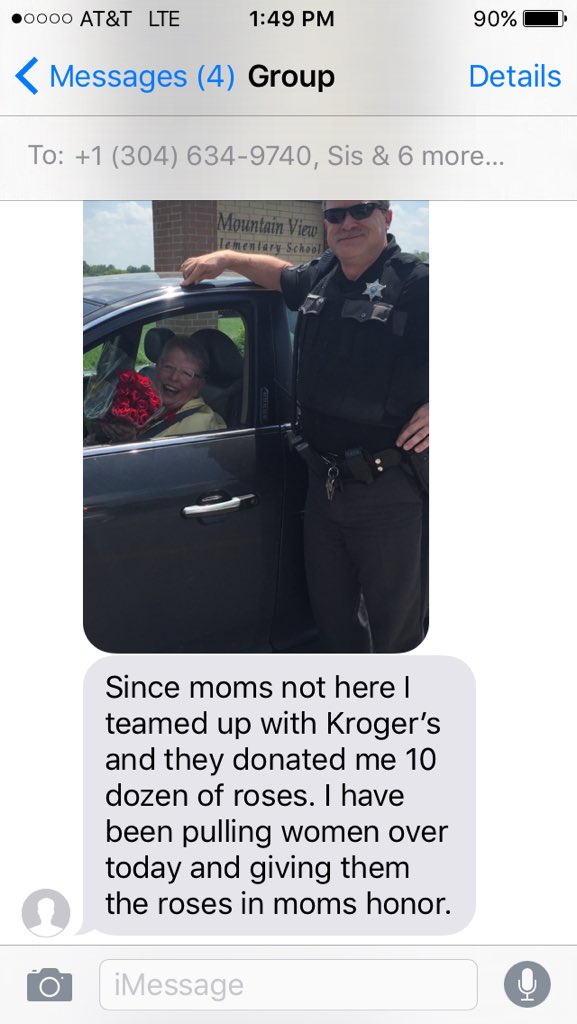 brooke_owens31's tweet photo. My dad lost his mom 2 years ago to cancer he had to work today so he couldn't go visit her grave, instead he pulled over 10 women to give them a dozen of roses in honor of his mother. My heart has never been so full❤️ https://t.co/DY9AilZteH