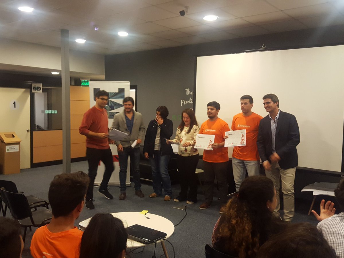 Ideingenio's tweet photo. Ganadores!! #ChefalToque del #swmvd18 https://t.co/gjpLkCnlaN