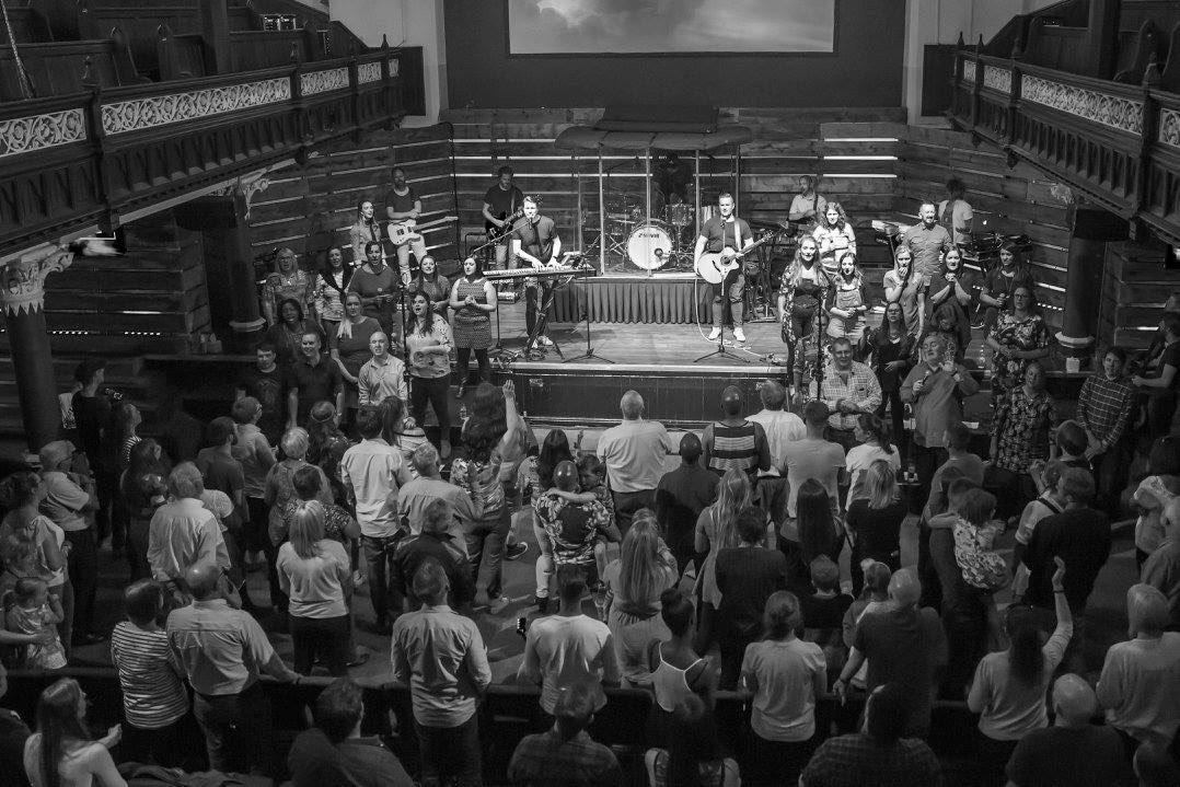 AliveLincoln's tweet photo. A Powerful Night of Worship at the Alive Lincoln @1eventuk Live Album Recording. Pop over to @AliveLincoln Facebook page for more photos. https://t.co/YOsHgAAiTS #1eventuk #countyourselfalive https://t.co/HAW9mG2dzF