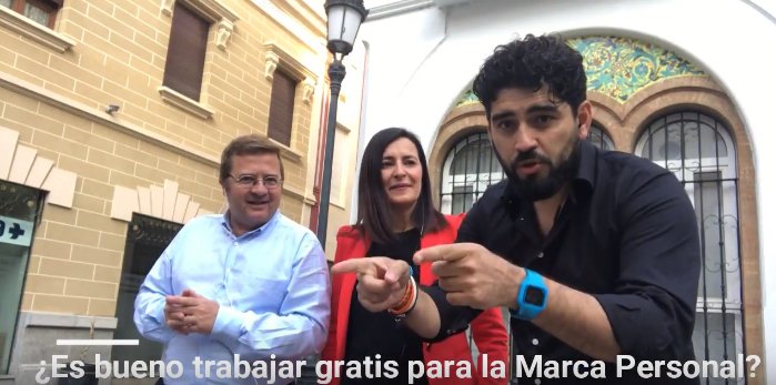 cinacio06's tweet photo. 📽 NUEVO VÍDEO: Trabajar gratis para potenciar una Marca Personal, ¿sí o no?
📌¿Es bueno #TrabajarGratis para dar a conocer tu #MarcaPersonal? https://t.co/9qdBSI7xhz por @marcapersonal @evacolladoduran y @cinacio06 en #StreetPersonalBranding #PersonalBranding https://t.co/eia4x4EDR1