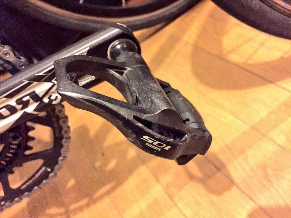 happy_cinelli's tweet photo. 微笑…、ビショビショ…。😁💨
メンテは付き物…!❤️👍
ペダルは DURACE…、ULTEGRA…、105…、っと 使い分けてます…。😊
#わからん #DURACE #ULTEGRA #105 #違い https://t.co/AzMTEWhlXH