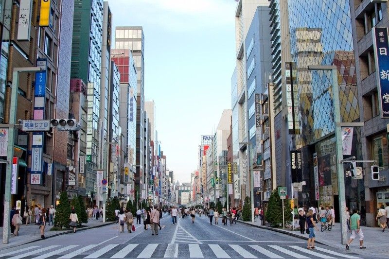 Токио это. Район Гиндза в Токио. Ginza район в Токио. Гинза Япония. Гинза стрит Япония.