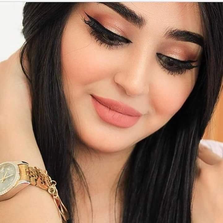 ddjj511's tweet photo. قالت .. هلا وانا بحضورها .. تبسمت
ومن عيون الناس اخاف .. تحسدها

وقامت .. تكلمني وبالإشارة تمتمت
ماتدري ..اني اموت بسمة.. شفاها https://t.co/miWFov6VMv