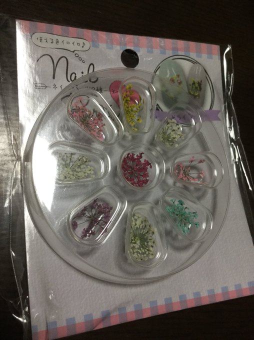 可愛すぎ 100均の押し花グッズ12個 押し花の作り方やアレンジ例もご紹介 Cuty