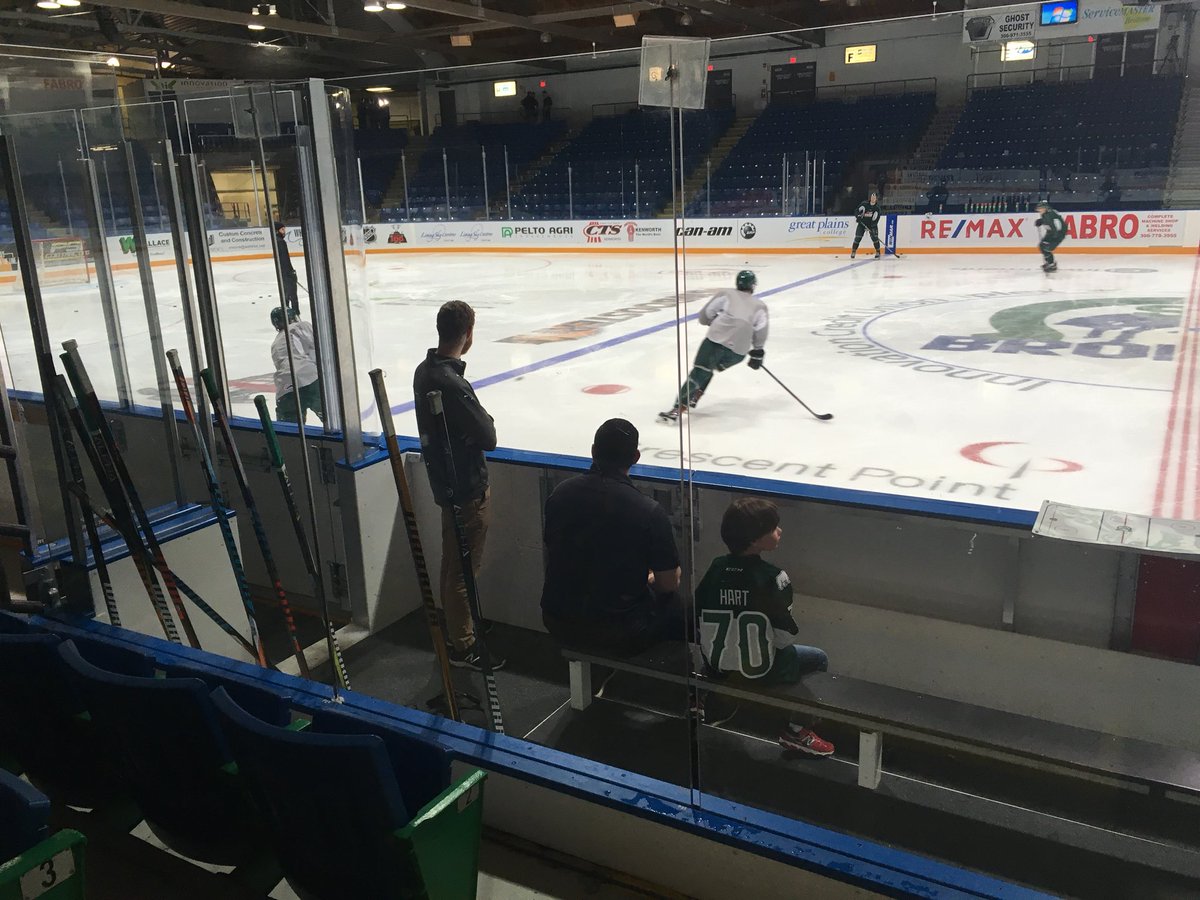 JesseGeleynse's tweet photo. Cavan Price, 6, of Marysville takes in morning skate with @Dwilliamshockey #SCvsEVT #WHLplayoffs https://t.co/WA22JhMw3d