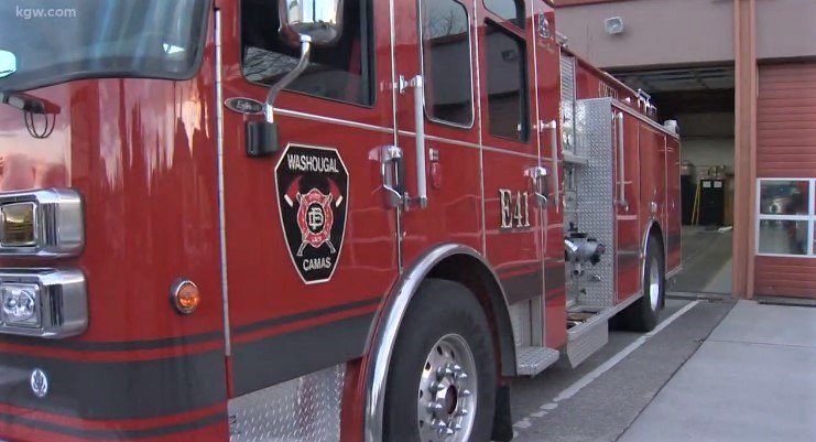 STATter911's tweet photo. Washington State cites City of Camas because only 2 firefighters were on scene when man was rescued from a fire. The City wants us to believe the State is the bad guy. I'm not buying it.
https://t.co/Ly5uKK8vWH #firefighters https://t.co/5k65FigBAb