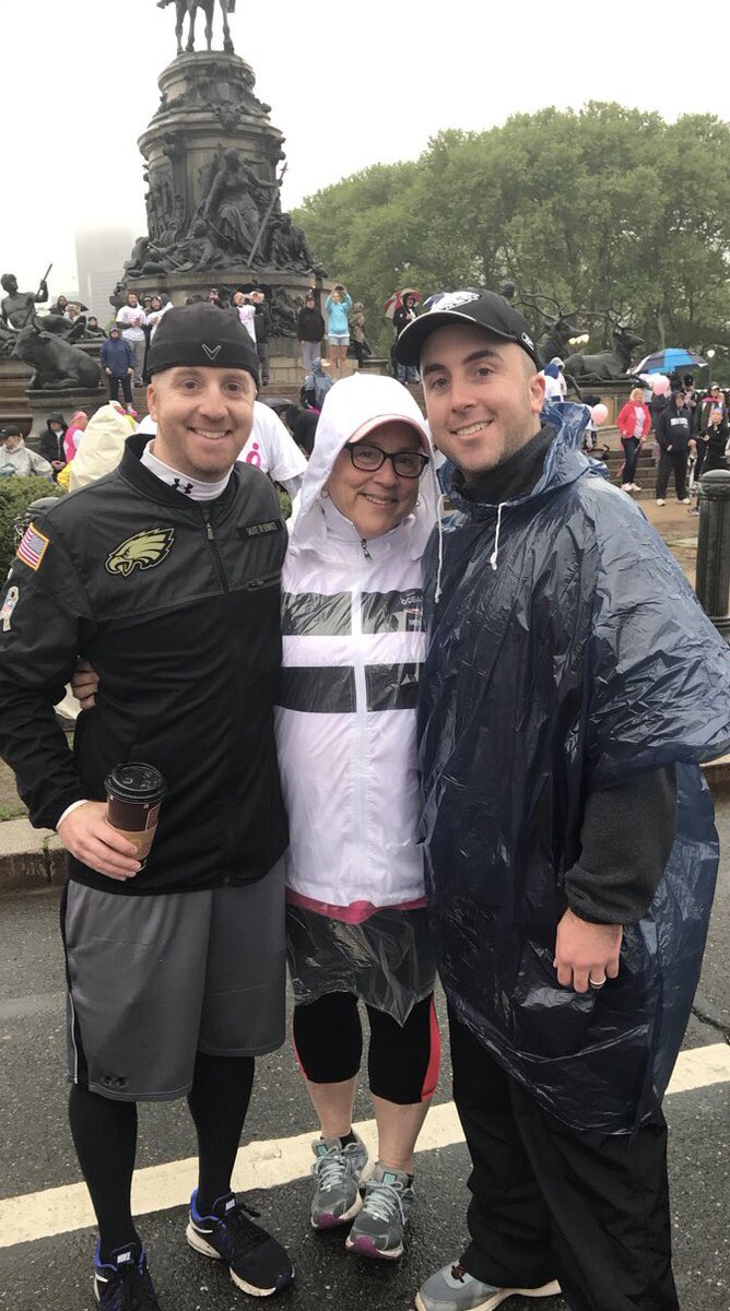 Meggyc18's tweet photo. π I did it! Felt so good to run in memory of my Mom and also celebrate the survivors π thank you @SusanGKomen @KomenPhilly and @CBSPhilly for all the love and support. Today was amazing! #CBS3RFTC https://t.co/Ad4pFd29y6