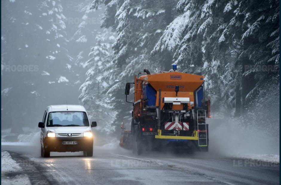 Loire/Neige dans le Pilat le col de la République fermé à la circulation Le Progrès Scoopnest Loire/Neige dans le Pilat le col de la République fermé à la circulation Le Progrès Scoopnest