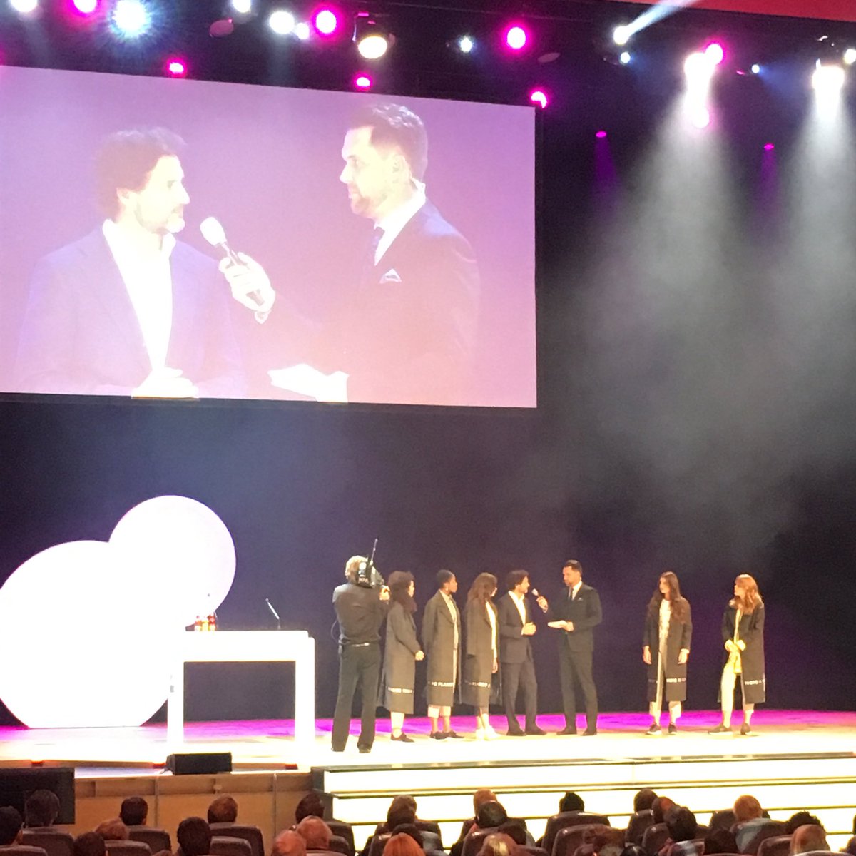 c2cnora's tweet image. Weil es keinen #Planeten B gibt müssen wir die Dinge von #Beginn an so #designen dass sie gerade nicht in die #Meere gehen und dann wieder mühsam rausgesammelt werden müssen...  go #cradletocradle ! #c2c @ecoalf @GreenTecAwards @topmodel  #circulareconomy @timjanssen_c2c