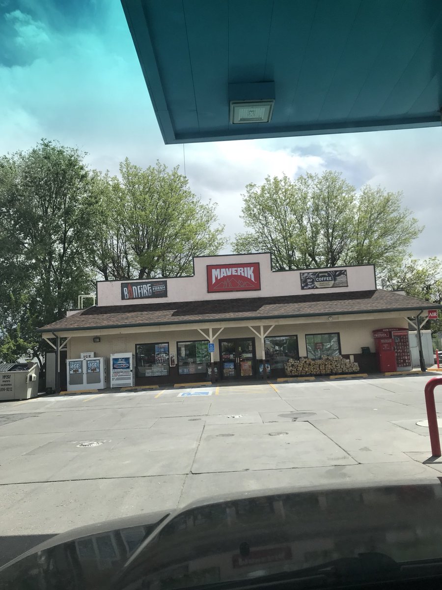 j__h0uston's tweet photo. Hey @Maverik how does Richfield, UT get on the shortlist for a new beautiful Mav?! https://t.co/TOUMnlTCPF