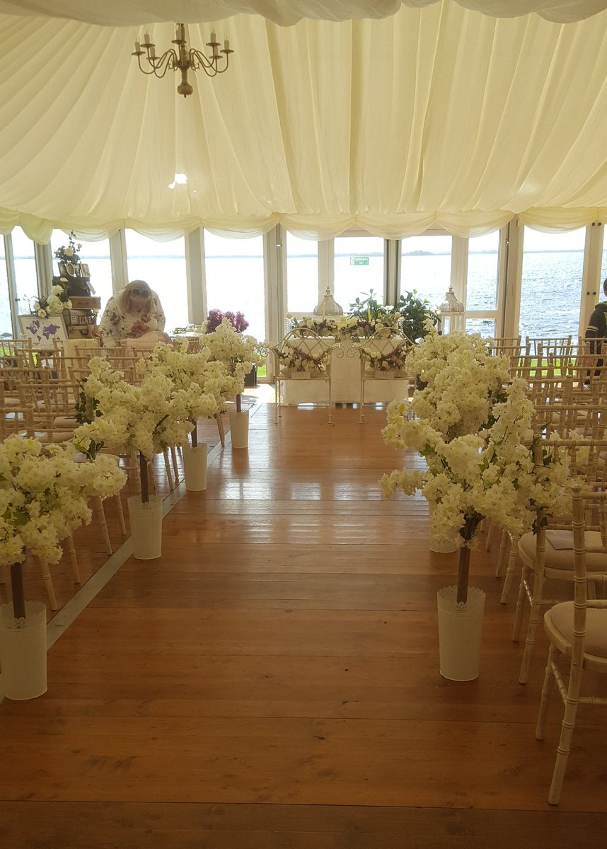 Helen's Cake Corner tweet media