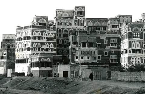 السايلة بصنعا القديمة
قبل انتشار السيارات،،،،

#صورمن_اليمن
#صور_من_اليمن