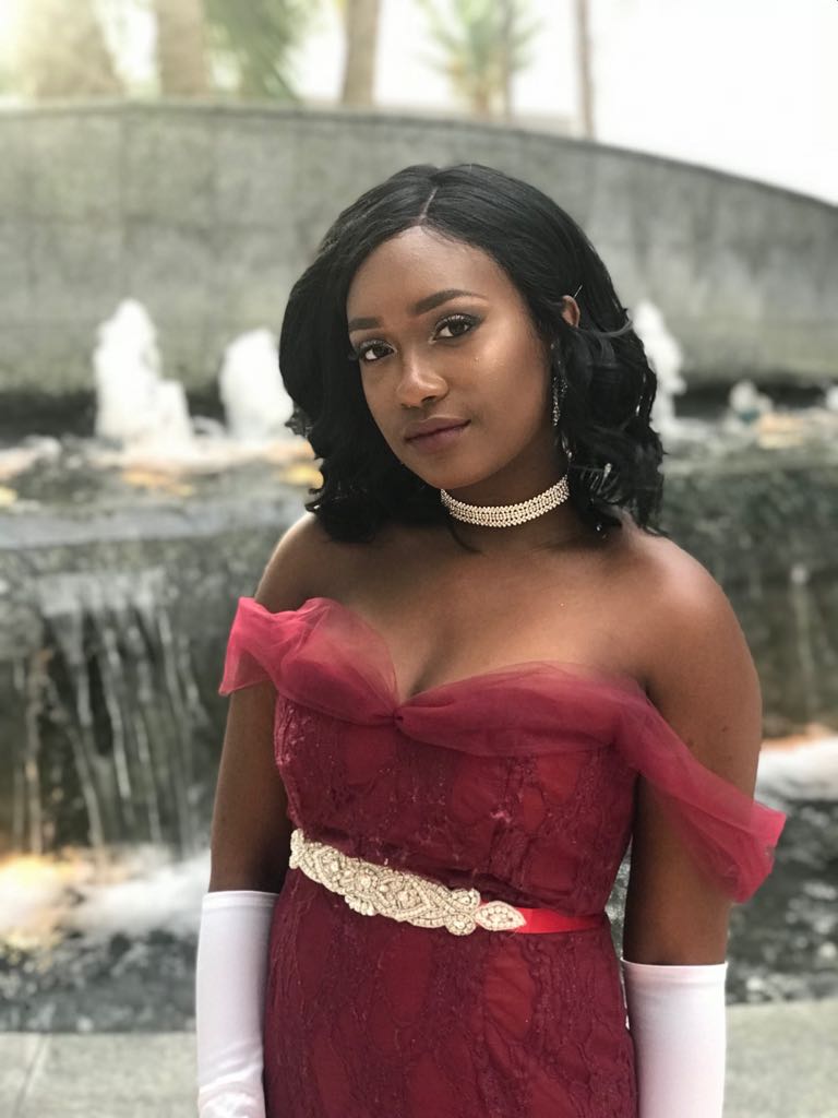 kimmikupcakes's tweet photo. Unrecognizable ๐ ๐ ๐ ๐ #FLHSProm2k18 https://t.co/RlD3sj5N1v