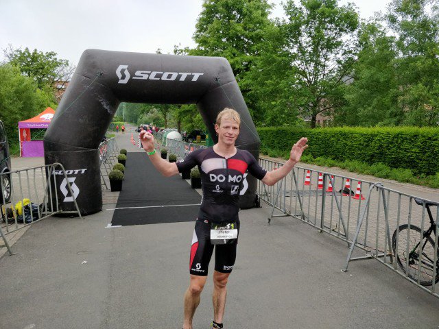 Heemeryck en De Vries domineren 111 Bilzen - 3athlon.be/heemeryck-en-d… <a href="/pieterheemeryck/">Pieter Heemeryck</a> <a href="/SarissaDeVries/">Sarissa de Vries</a> <a href="/sporteventsbe/">sportevents.eu</a>