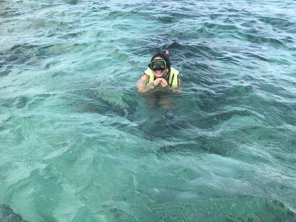 marisa_benj's tweet photo. Snorkeled in Nassau today!  Can’t wait to be in Turks! #KSCMarineBio https://t.co/cWtnhyEcYn