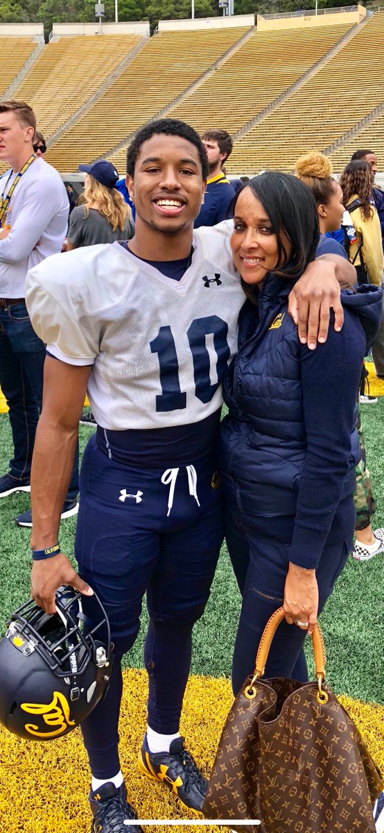 CalFootball's tweet photo. So blessed and thankful to have a women like my mom in my life. My mom is beautiful, kind, loving, smart, funny, supportive, hardworking, fearless, and much more. She is my biggest fan and is my inspiration. I love her so much and will always be a mama’s boy 💙 -@Hawkmade4 https://t.co/nN1EucgOFO