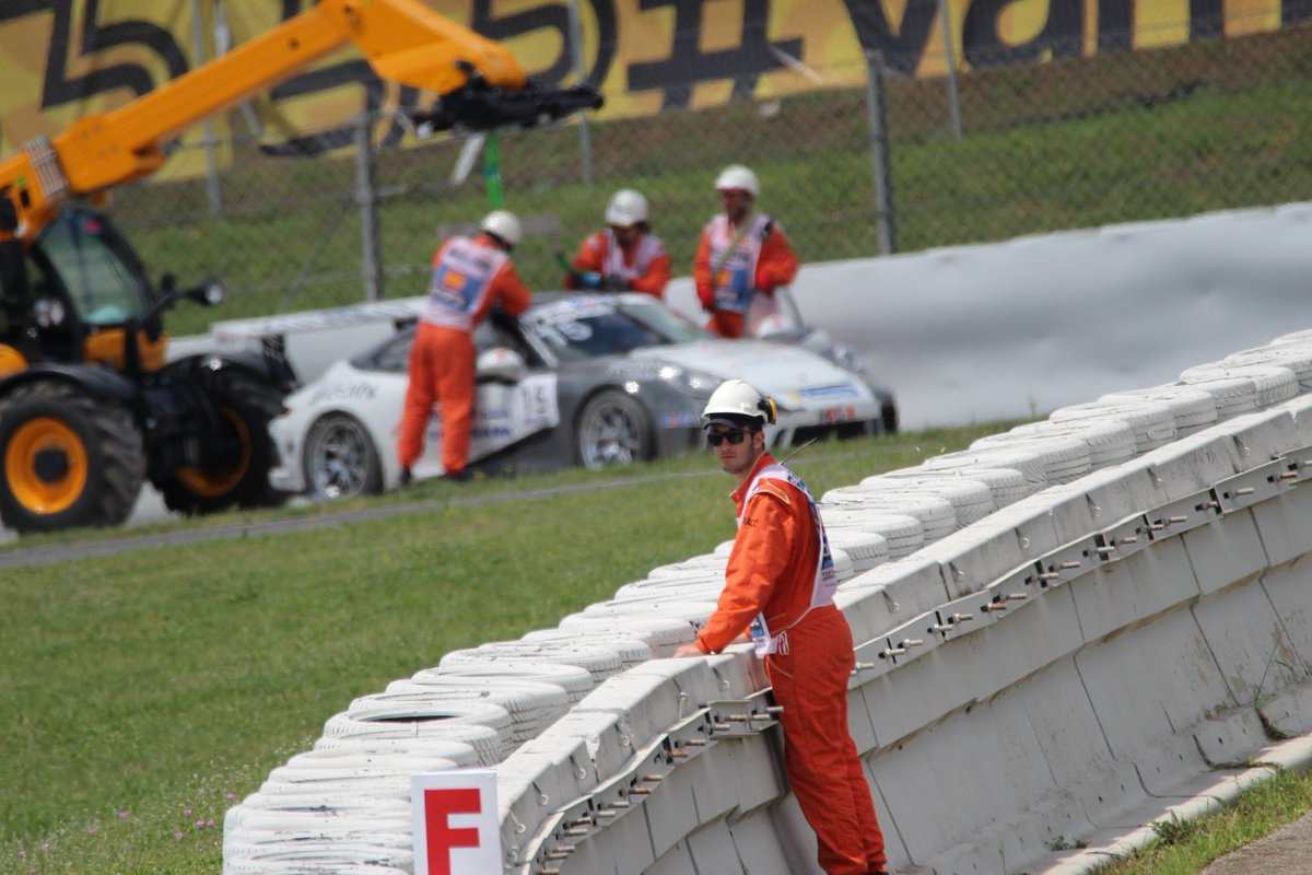 VictiatorF1's tweet image. Gran fin de semana en el @Circuitcat_es como #FireMarshal en el #Control5. Pensando ya en 2019 😃