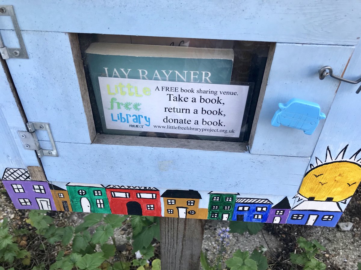 itsneverbecky's tweet photo. Lovely stroll around Walthamstow while dropping off some books for @LFLProject https://t.co/SnkfCjHFnv