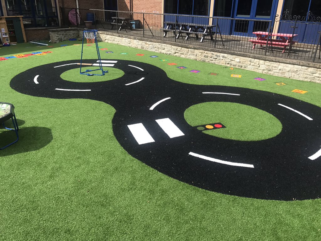 HiTechTurf's tweet photo. @Wheatley school #Oxford looking great after a makeover by @HiTechTurf 1000m2 project with Ibiza play turf https://t.co/nCRqJmfPWR