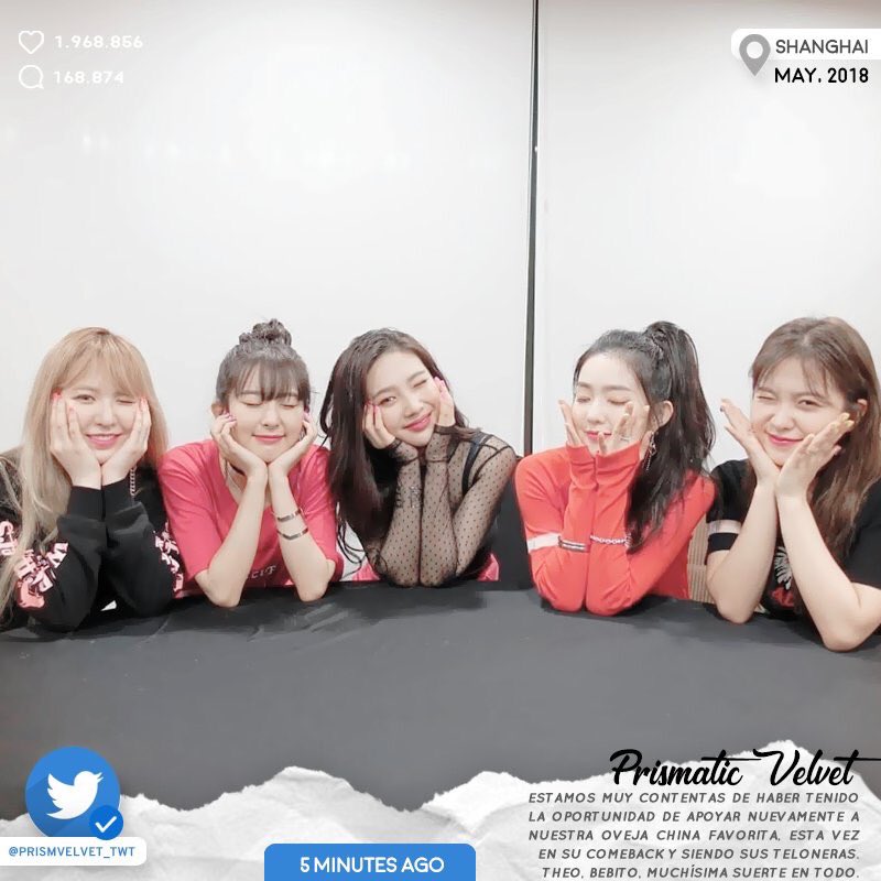 prismvelvet_twt's tweet photo. #Theocomeback ; el día de ayer tuvimos la genial oportunidad de presentarnos en el comeback de nuestra gran oveja china, Theo. Luego de nuestra presentación estuvimos bromeando junto a Theo en el backstage y aprovechamos de pedirle que nos tomara unas fotos. 🌷 https://t.co/VlDo0BWpNe