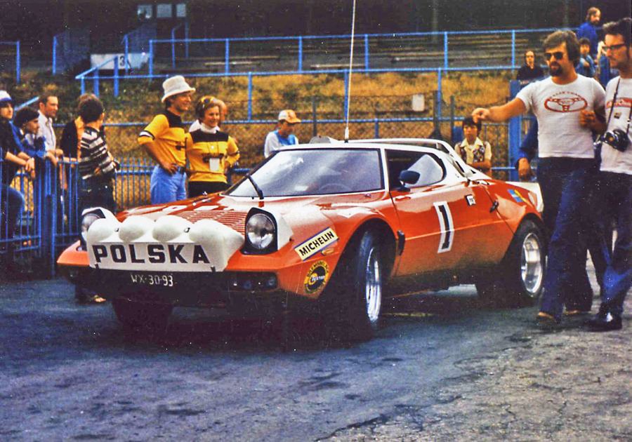 scuderiagta's tweet photo. #SuperCarSunday 
#Lancia #Stratos #Jaroszewicz https://t.co/gJ6DzEOiqJ
