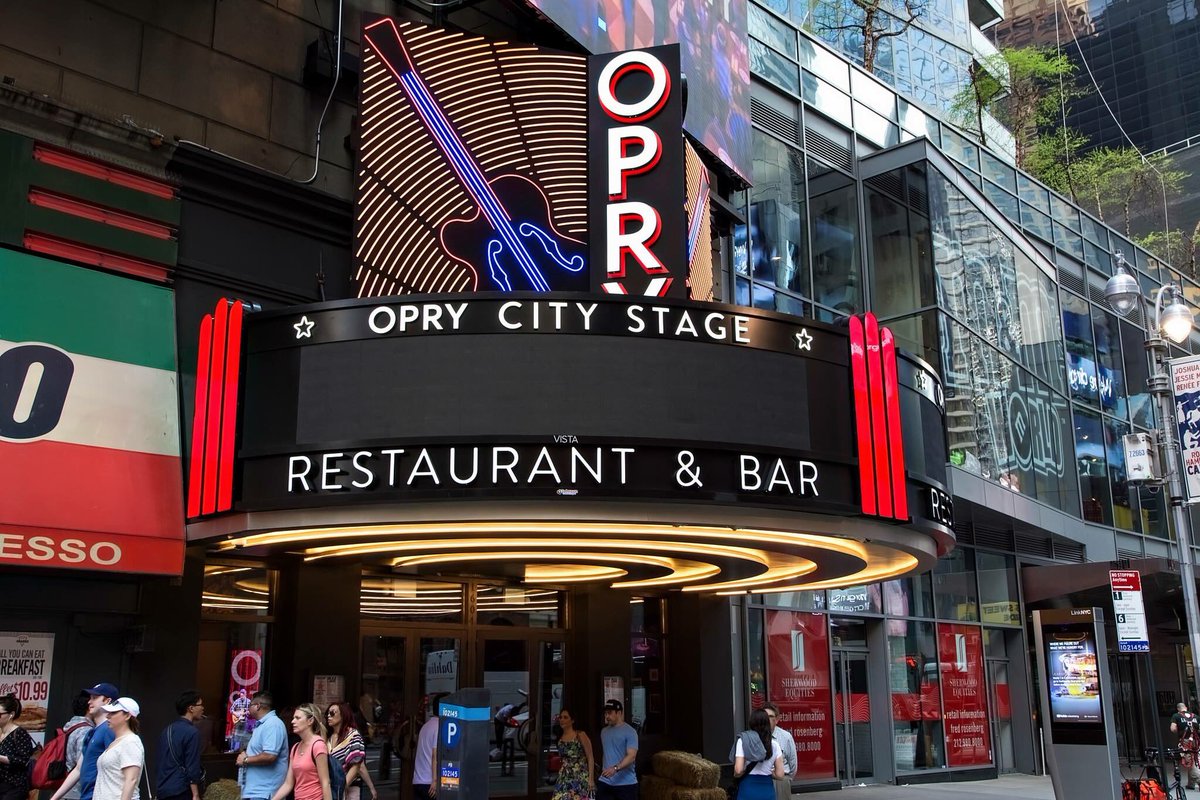 cope_org's tweet photo. COPE at @OpryCityStage • 📸: Simon Lo • #nyc #events #nycevents #eventplanning #eventprofs https://t.co/7qU5mVrOgn
