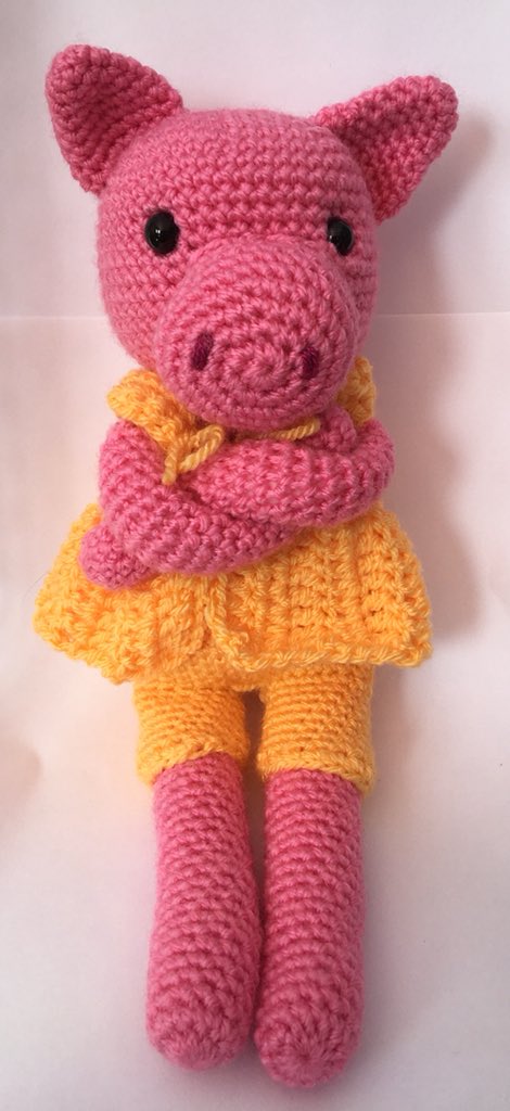 WoollyPops's tweet photo. Amigurumi pig anyone? https://t.co/86J3iB7WcP #CraftHour #crocheter #crochet #handmadetoy #toysuk https://t.co/qqx1mBnPVv
