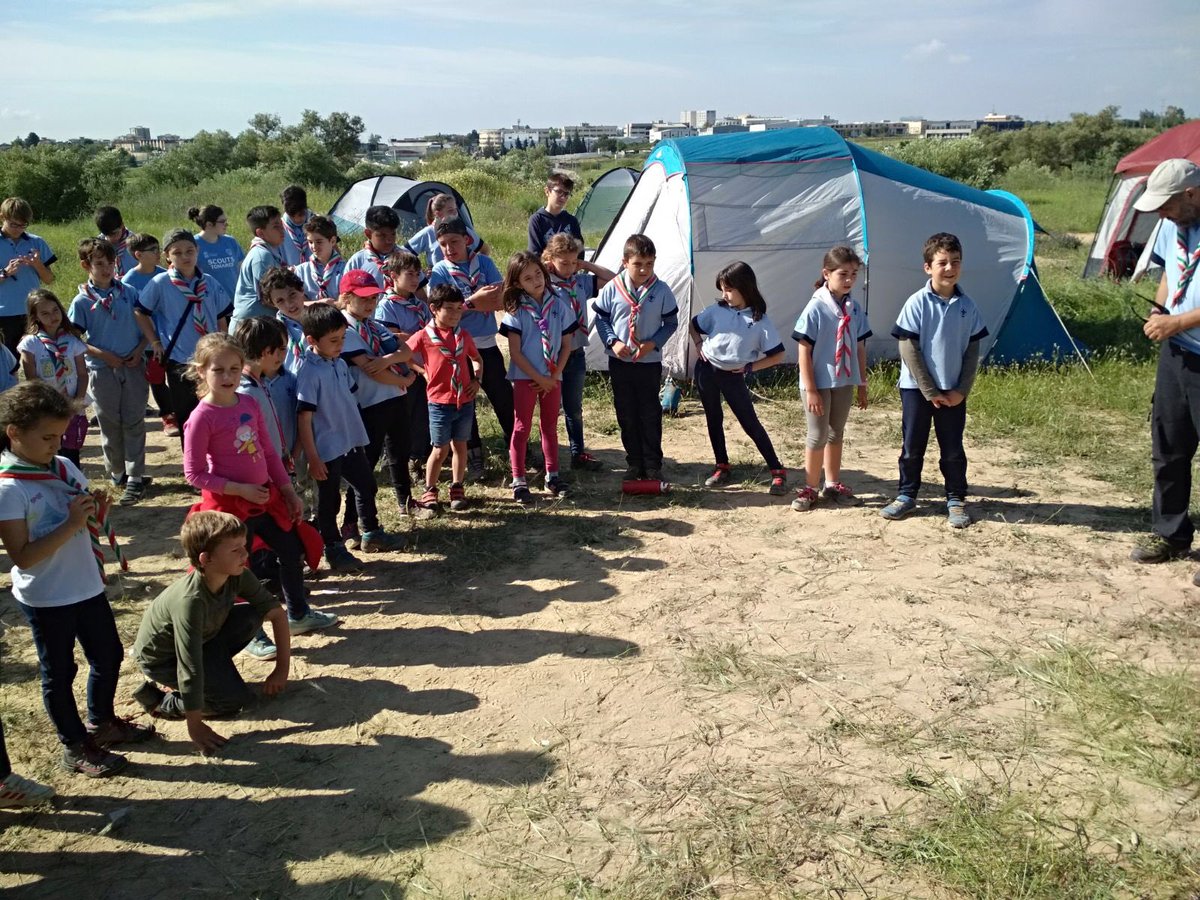 ScoutsNoah's tweet photo. @jl_sanzpp @JSoriano92 @MariCarmenOrti3 @Nicoborreguero @jorgamero @lolavallejot @eloycarmona @pedrogoro Toda una suerte para nosotros contar con un lugar privilegiado como éste para nuestras actividades y con un Ayuntamiento que nos respalda. Hemos disfrutado de un fin de semana estupendo y los pequeños han disfrutado enormemente. Gracias! https://t.co/9SjQkJPaHf