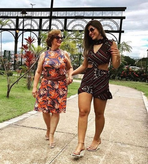 luccascomenta's tweet photo. Parabéns pelo seu dia, Tia Vera!! Amo vocês. ❤️✨ https://t.co/3TvxnodNDo