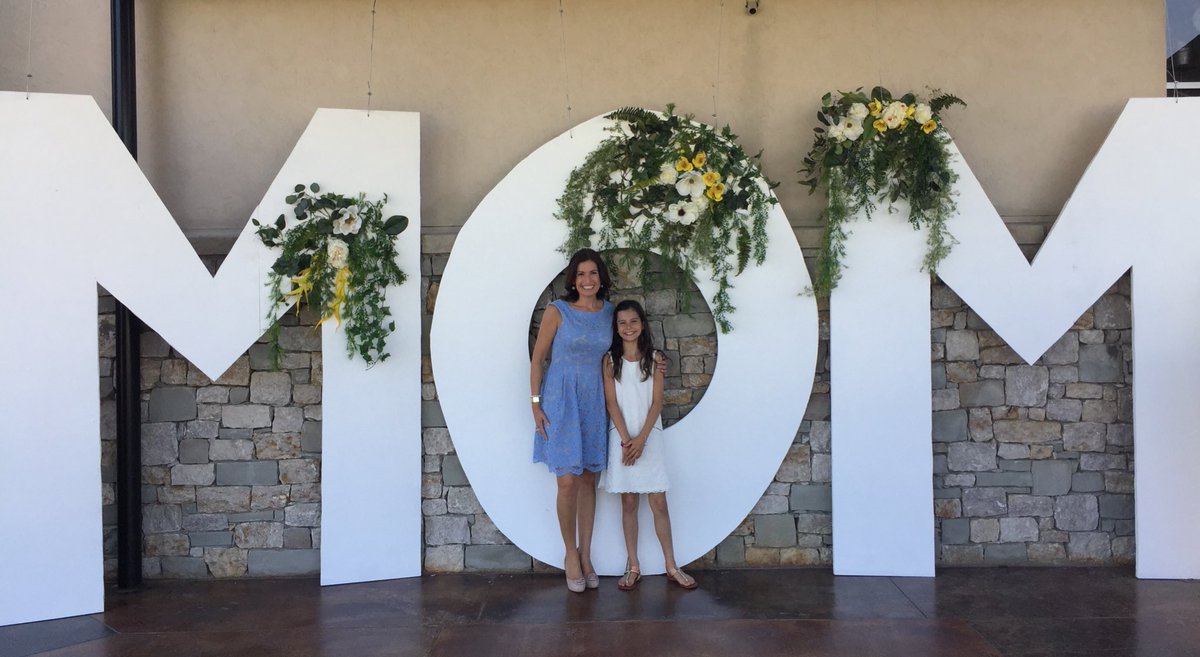 TiffanyAlaniz's tweet photo. Thank you @gutsgirl1 for always making things special and beautiful!!! I’m so thankful! Happy birthday to someone who truly shows her beauty inside and out, Pastor Sandy! Gorgeous day at @GutsChurch @GutsPastor #brunobday #thatswhatilike #carlyb #MothersDay https://t.co/g3JeebBcSY